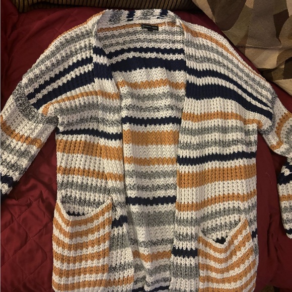 Long knitted cardigan with stripes - Picture 4 of 4